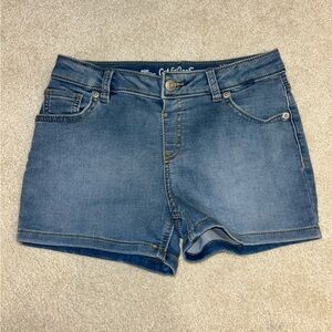 Super Soft/Stretchy Medium Wash High Rise Jean Shorts (Youth Large)